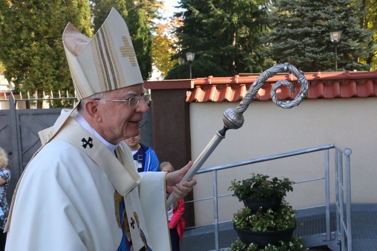 Kraków. Inauguracja sanktuarium Matki Bożej Płaszowskiej