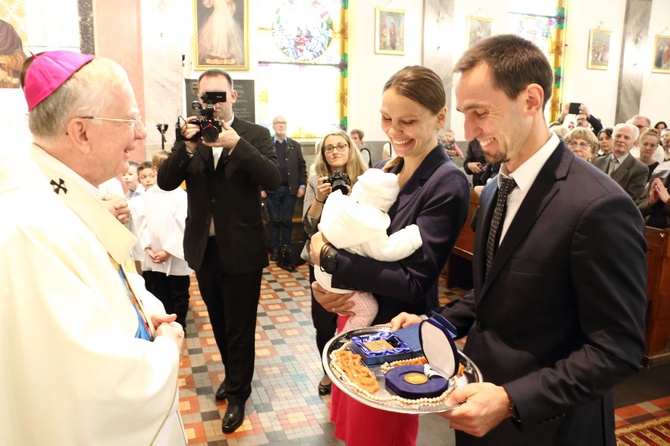 Kraków. Inauguracja sanktuarium Matki Bożej Płaszowskiej