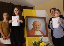 Uczestnicy konkursu dzięki przygotowaniom lepiej poznali postać i twórczość św. Jana Pawła II.
