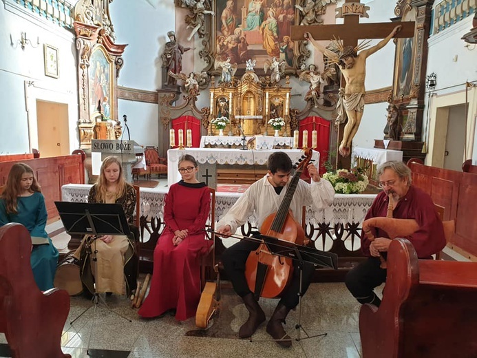 Dzień Papieski w diecezji świdnickiej