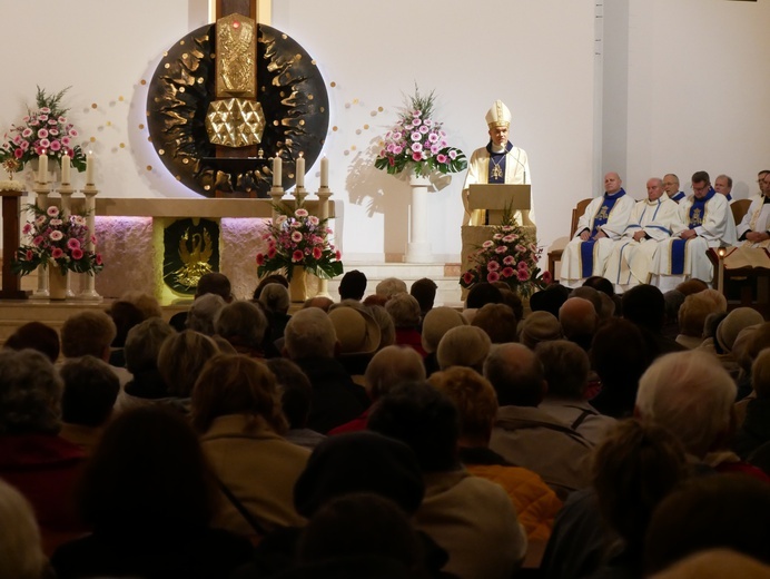 Odpust w sanktuarium MB Fatimskiej na gdańskiej Żabiance.