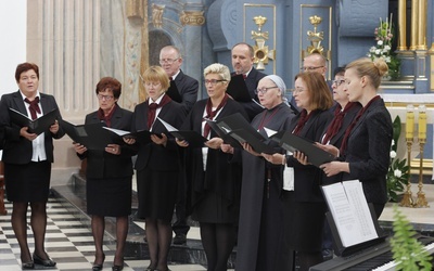 Do parafii Niepokalanego Poczęcia NMP na konkurs przyjechało 8 zespołów.