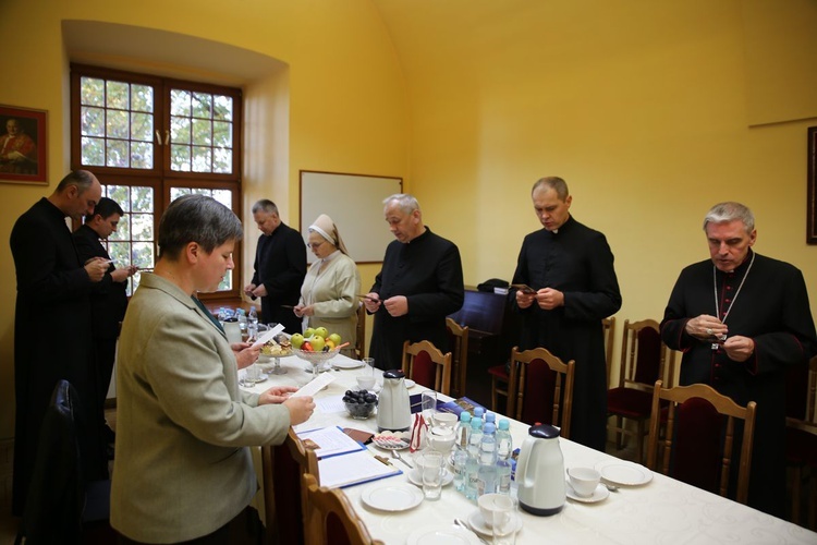 Obrady Komisji Głównej synodu