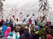 Uroczysta Msza św. pod kapliczką Matki Bożej od Szczęśliwych Powrotów.
6.10.2019 Morskie Oko