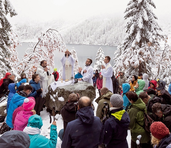 Uroczysta Msza św. pod kapliczką Matki Bożej od Szczęśliwych Powrotów.
6.10.2019 Morskie Oko