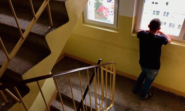 Pan Krzysztof z optymizmem patrzy w przyszłość.