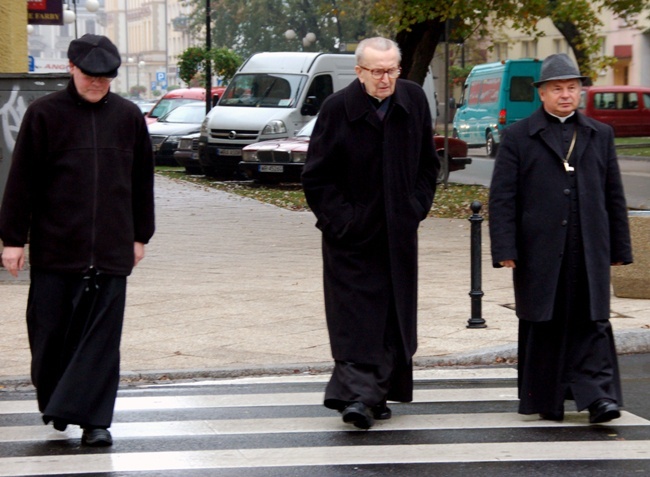 Bp Henryk Tomasik - wspomnieniowa galeria z pierwszej wizyty w Radomiu