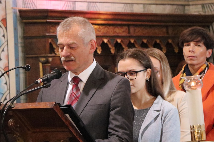 Lechowo. Szkole nadano imię św. Jana Pawła II