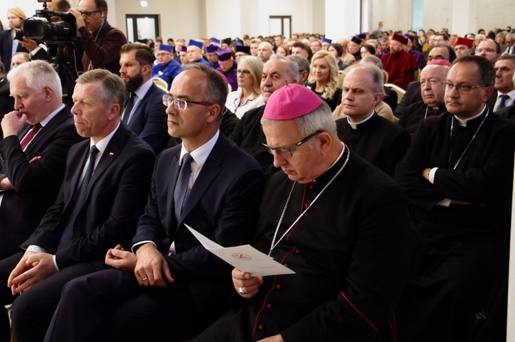 Doktorat honoris causa UPJPII dla kard. Zenona Grocholewskiego