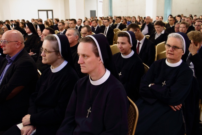 Doktorat honoris causa UPJPII dla kard. Zenona Grocholewskiego