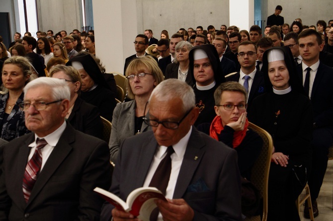 Doktorat honoris causa UPJPII dla kard. Zenona Grocholewskiego