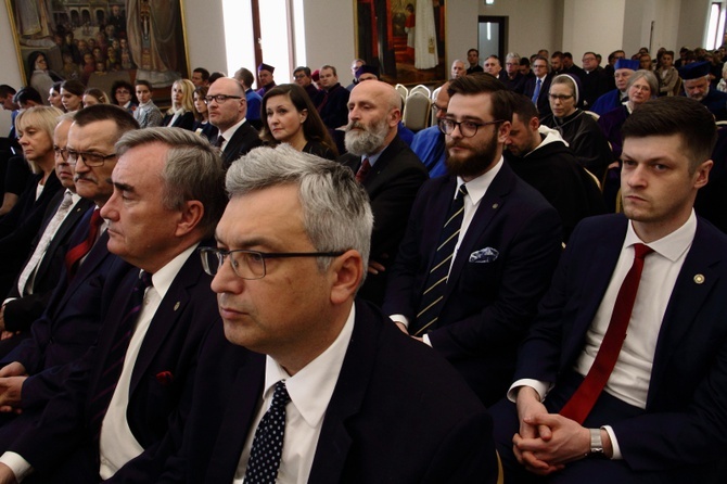 Doktorat honoris causa UPJPII dla kard. Zenona Grocholewskiego