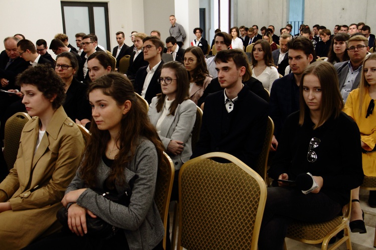 Doktorat honoris causa UPJPII dla kard. Zenona Grocholewskiego