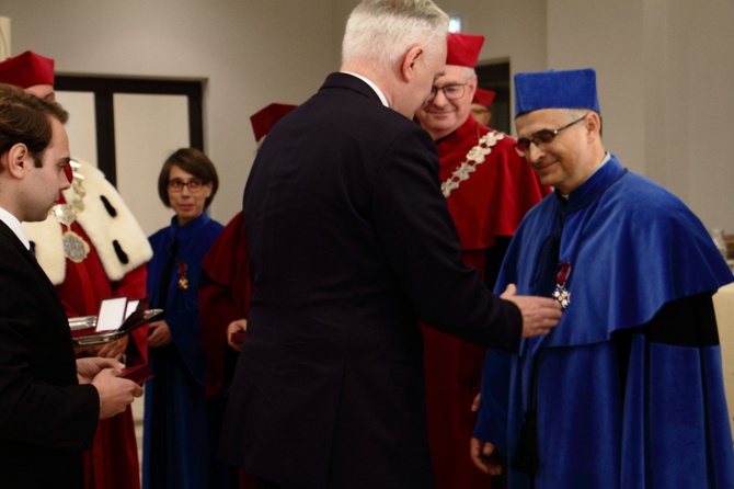 Doktorat honoris causa UPJPII dla kard. Zenona Grocholewskiego