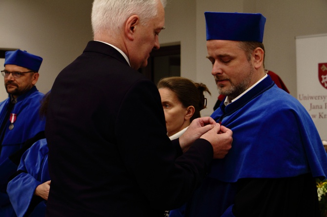 Doktorat honoris causa UPJPII dla kard. Zenona Grocholewskiego