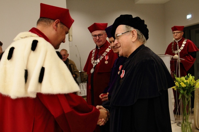 Doktorat honoris causa UPJPII dla kard. Zenona Grocholewskiego