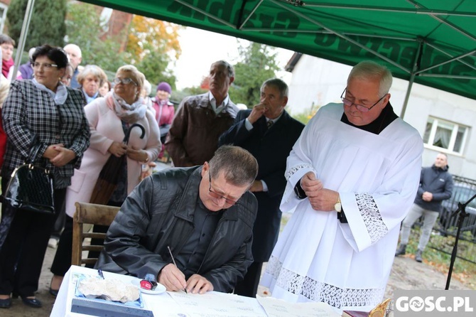 Wmurowanie kamienia węgielnego w Grabiku