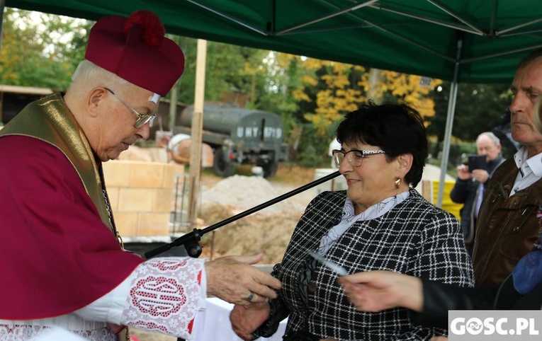 Wmurowanie kamienia węgielnego w Grabiku