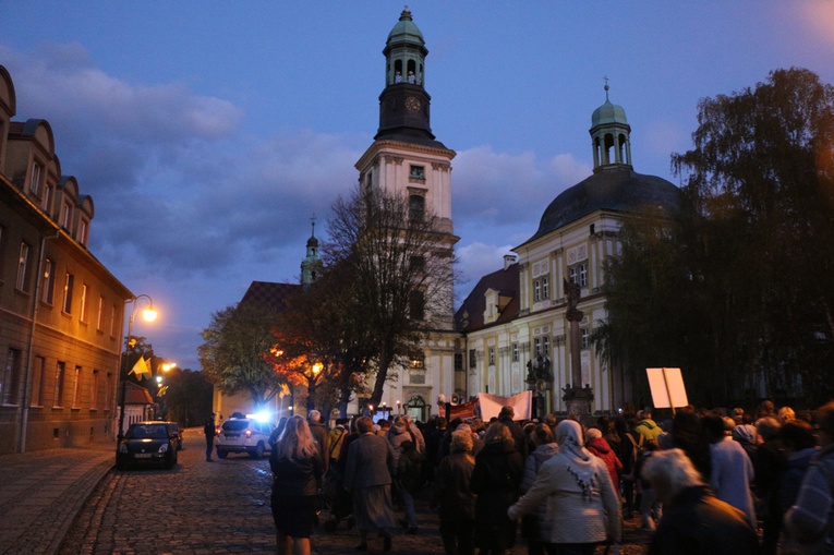 Pielgrzymka mieszkańców Trzebnicy do grobu św. Jadwigi