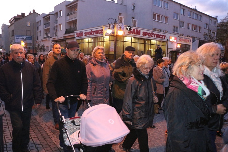 Pielgrzymka mieszkańców Trzebnicy do grobu św. Jadwigi