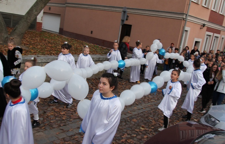 Jubileuszowy Różaniec do Nieba w Trzebnicy