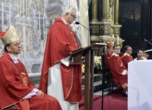 Ks. Majda głoszący homilię w czasie Mszy św. imieninowej bp. Ignacego.