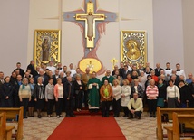 Wykładowcy, alumni i słuchacze w kaplicy seminaryjnej po inauguracji.