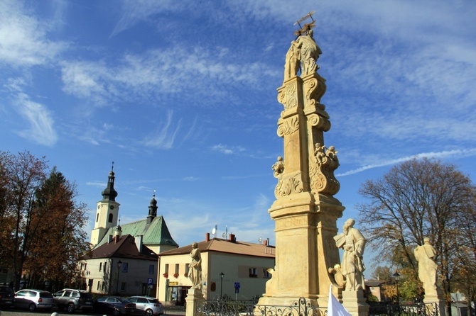 Poświęcenie rynku i kolumny maryjnej w Kietrzu