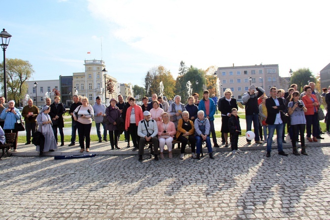 Poświęcenie rynku i kolumny maryjnej w Kietrzu