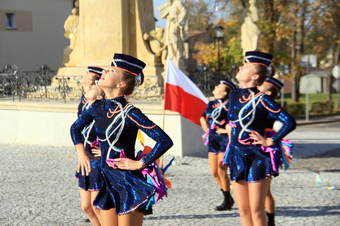 Poświęcenie rynku i kolumny maryjnej w Kietrzu