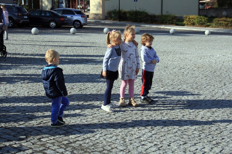 Poświęcenie rynku i kolumny maryjnej w Kietrzu