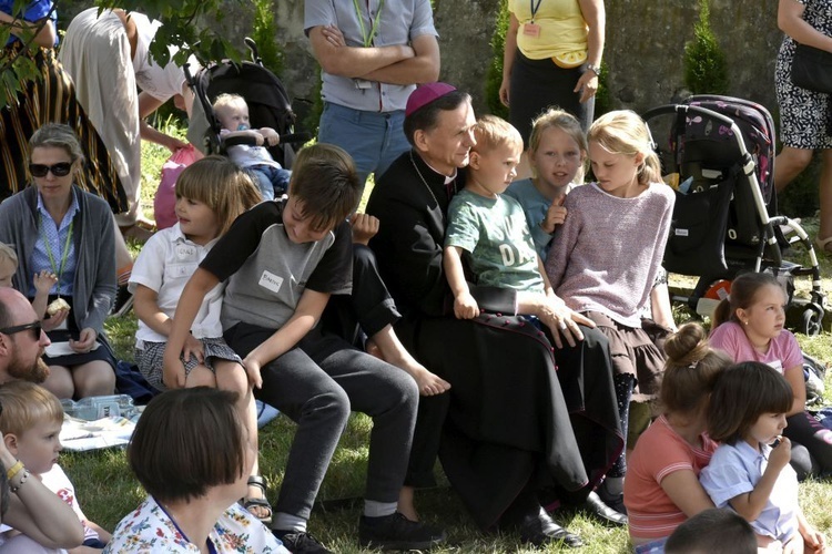 Najciekawsze zdjęcia z bp. Adamem Bałabuchem z GN