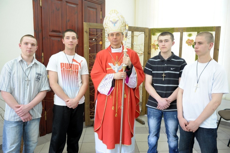 Najciekawsze zdjęcia z bp. Adamem Bałabuchem z GN