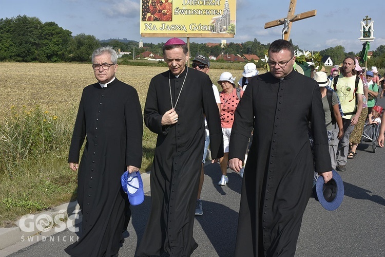 Najciekawsze zdjęcia z bp. Adamem Bałabuchem z GN