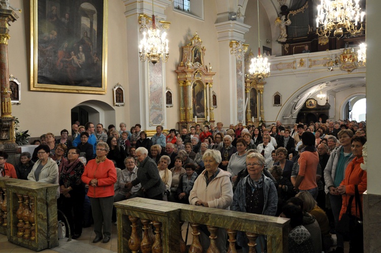 Pielgrzymka Żywego Różańca na Górę Świętej Anny