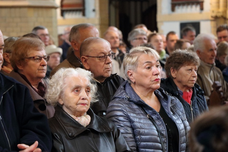 Olsztyn. 35 rocznica męczeńskiej śmierci bł. ks. Jerzego Popiełuszki 