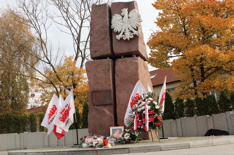 Olsztyn. 35 rocznica męczeńskiej śmierci bł. ks. Jerzego Popiełuszki 