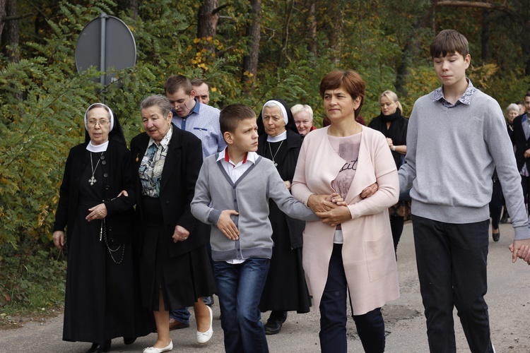 Z myślą o przyszłości swoich podopiecznych siostry podjęły się budowy wymarzonego Domu Mocarzy.