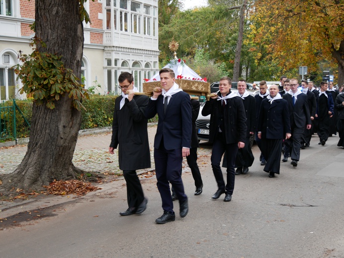 Piesza pielgrzymka ku czci bł. ks. Franciszka Rogaczewskiego