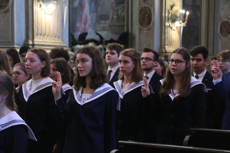 Wspomnienie św. Urszuli w liceum urszulańskim - ślubowanie