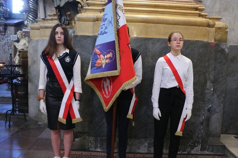 Wspomnienie św. Urszuli w liceum urszulańskim - ślubowanie