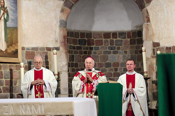 ▲	Eucharystii przewodniczył bp Andrzej F. Dziuba.