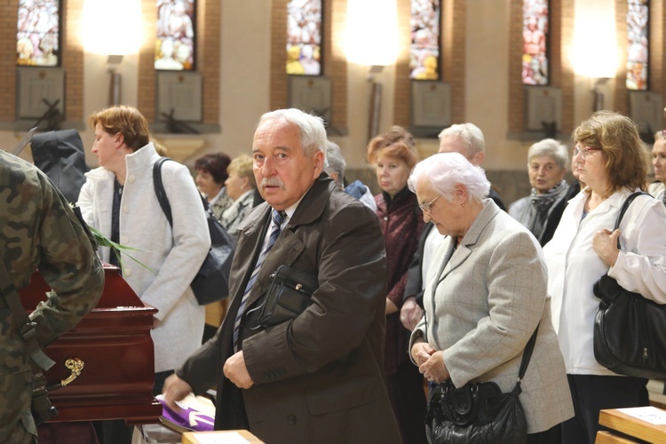 Ostatnie pożegnanie śp. ks. mjr. Krzysztofa Strauba 