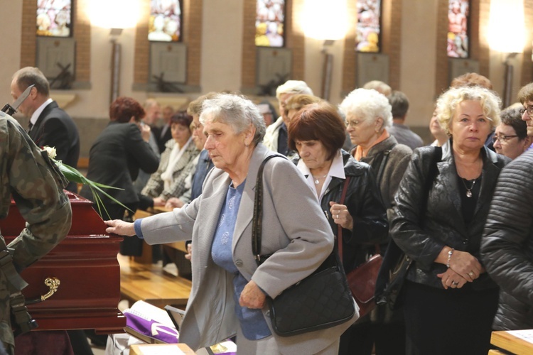 Ostatnie pożegnanie śp. ks. mjr. Krzysztofa Strauba 