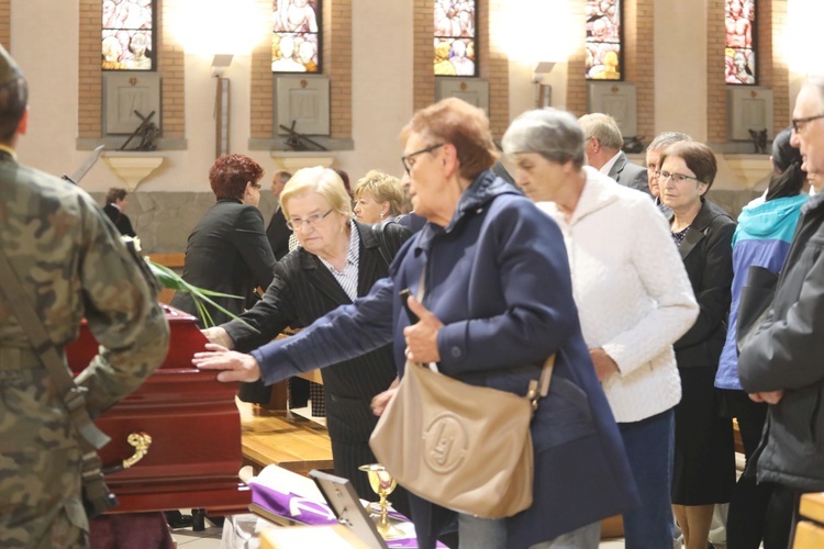 Ostatnie pożegnanie śp. ks. mjr. Krzysztofa Strauba 