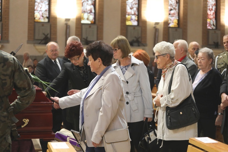 Ostatnie pożegnanie śp. ks. mjr. Krzysztofa Strauba 