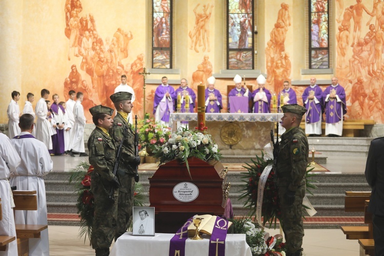 Ostatnie pożegnanie śp. ks. mjr. Krzysztofa Strauba 