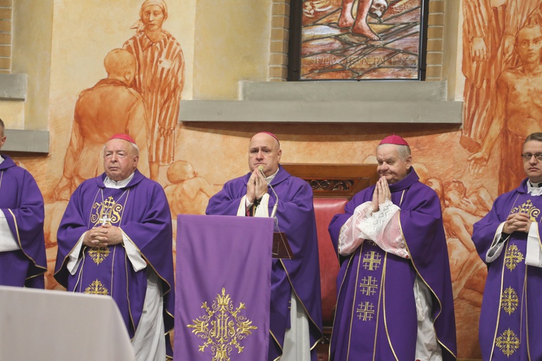 Ostatnie pożegnanie śp. ks. mjr. Krzysztofa Strauba 