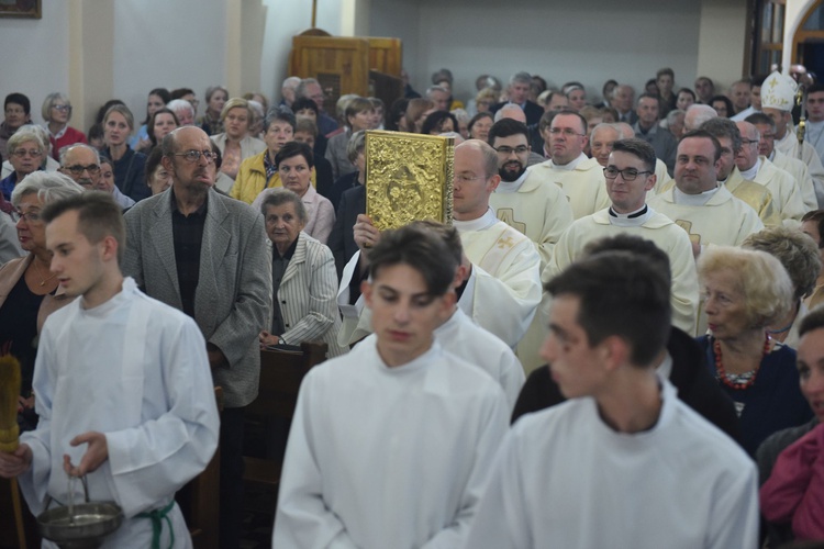 Odnowiony kościół pw. Ducha Świętego w Brzesku