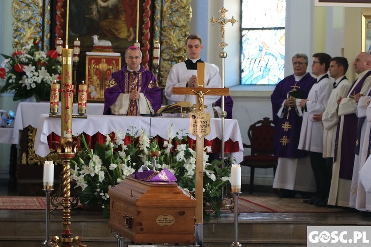 Uroczytsości pogrzebowe ś.p. ks. Andrzeja Wręczyckiego